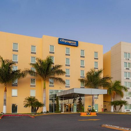 City Express By Marriott Celaya Parque Extérieur photo