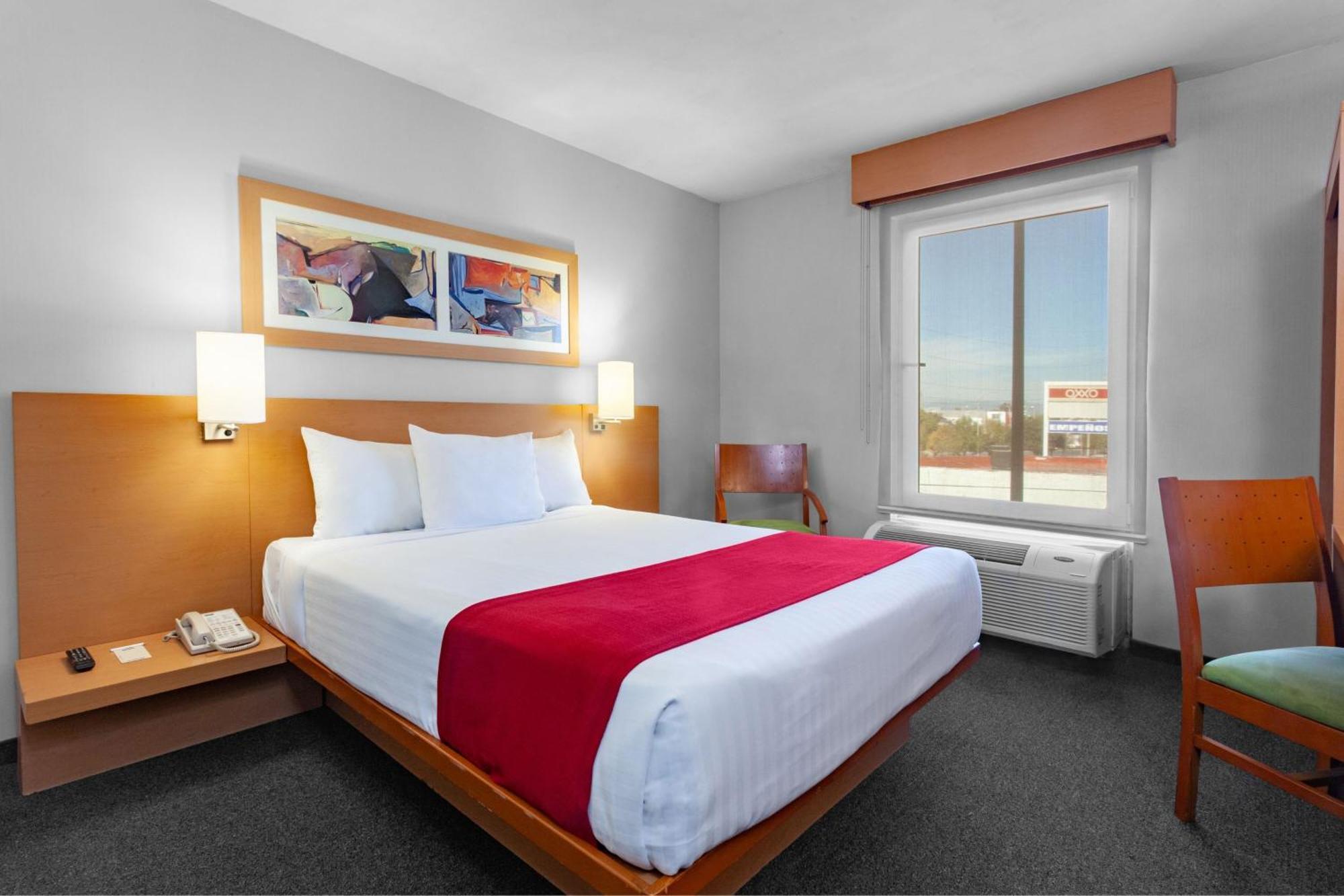 City Express By Marriott Celaya Parque Extérieur photo