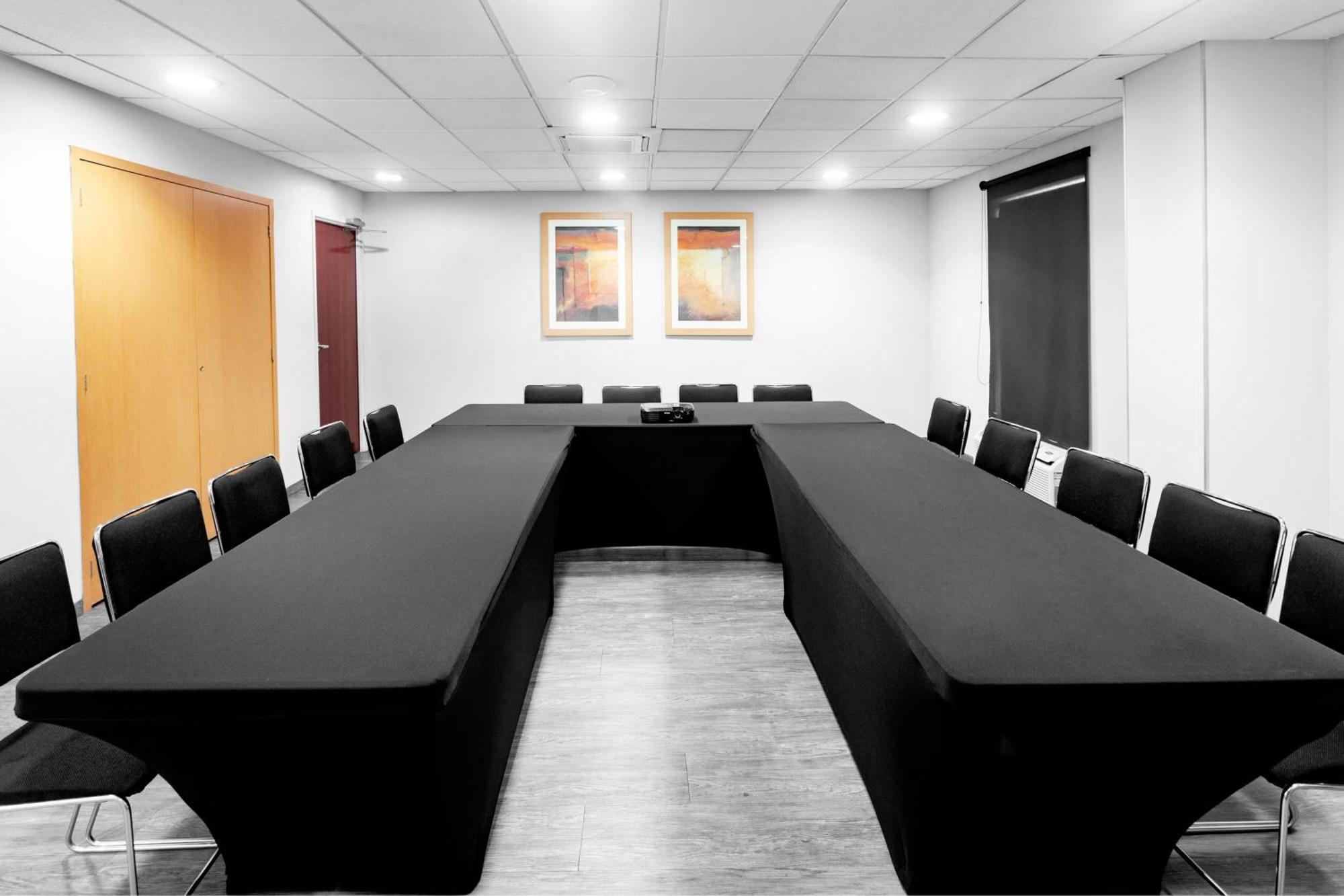 City Express By Marriott Celaya Parque Extérieur photo