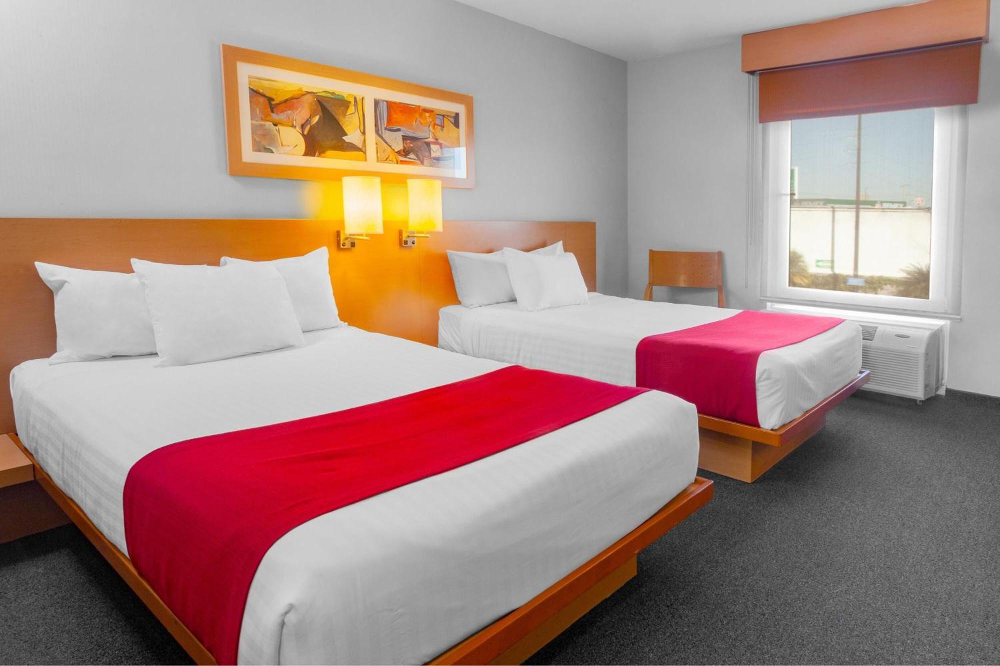 City Express By Marriott Celaya Parque Extérieur photo