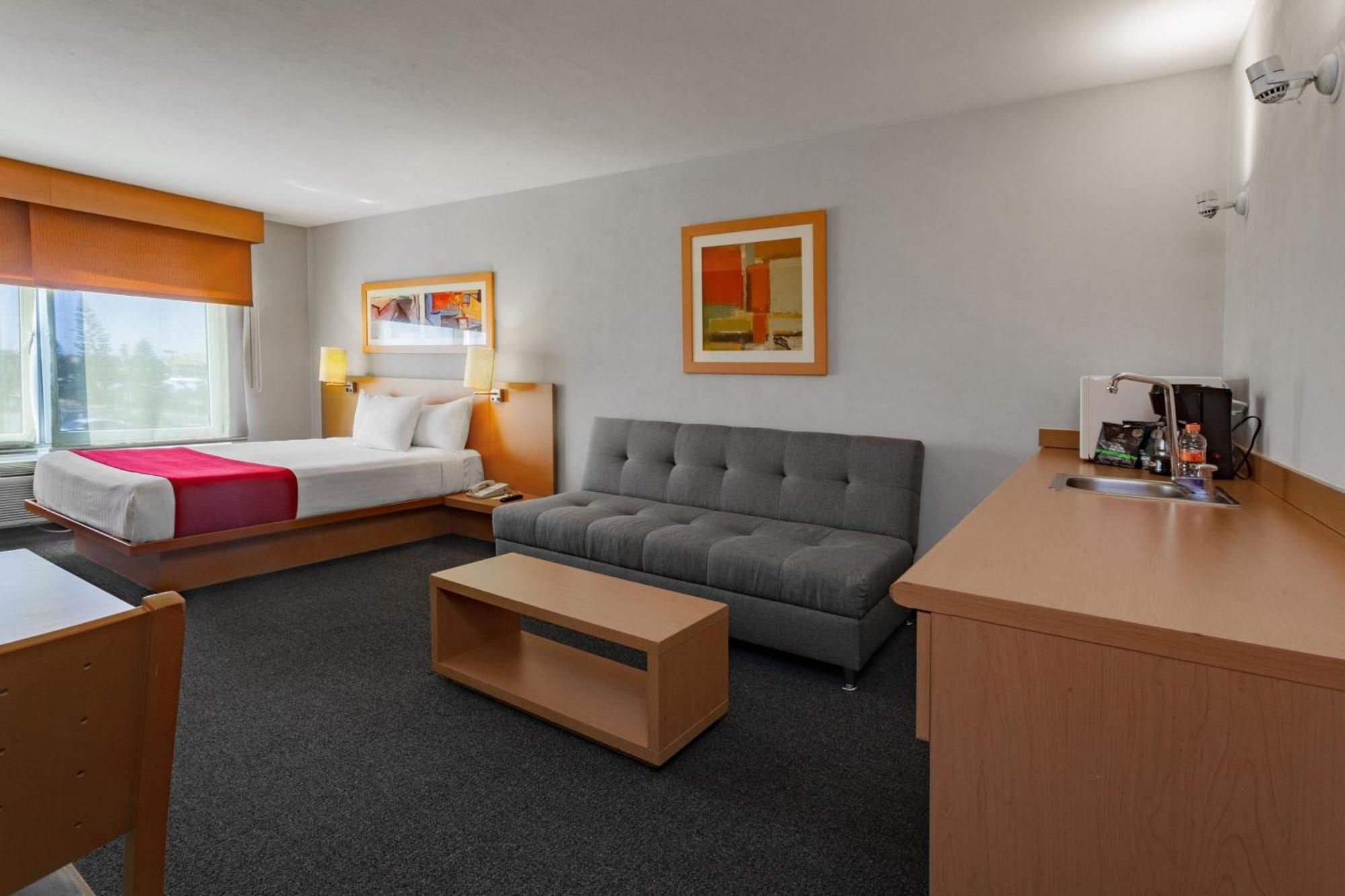 City Express By Marriott Celaya Parque Extérieur photo