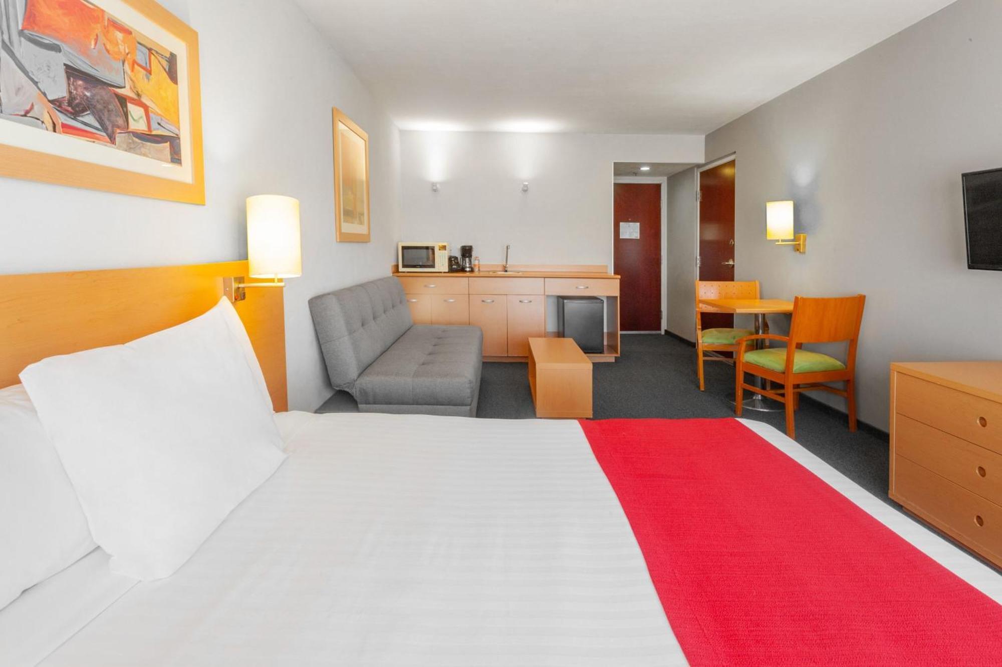 City Express By Marriott Celaya Parque Extérieur photo