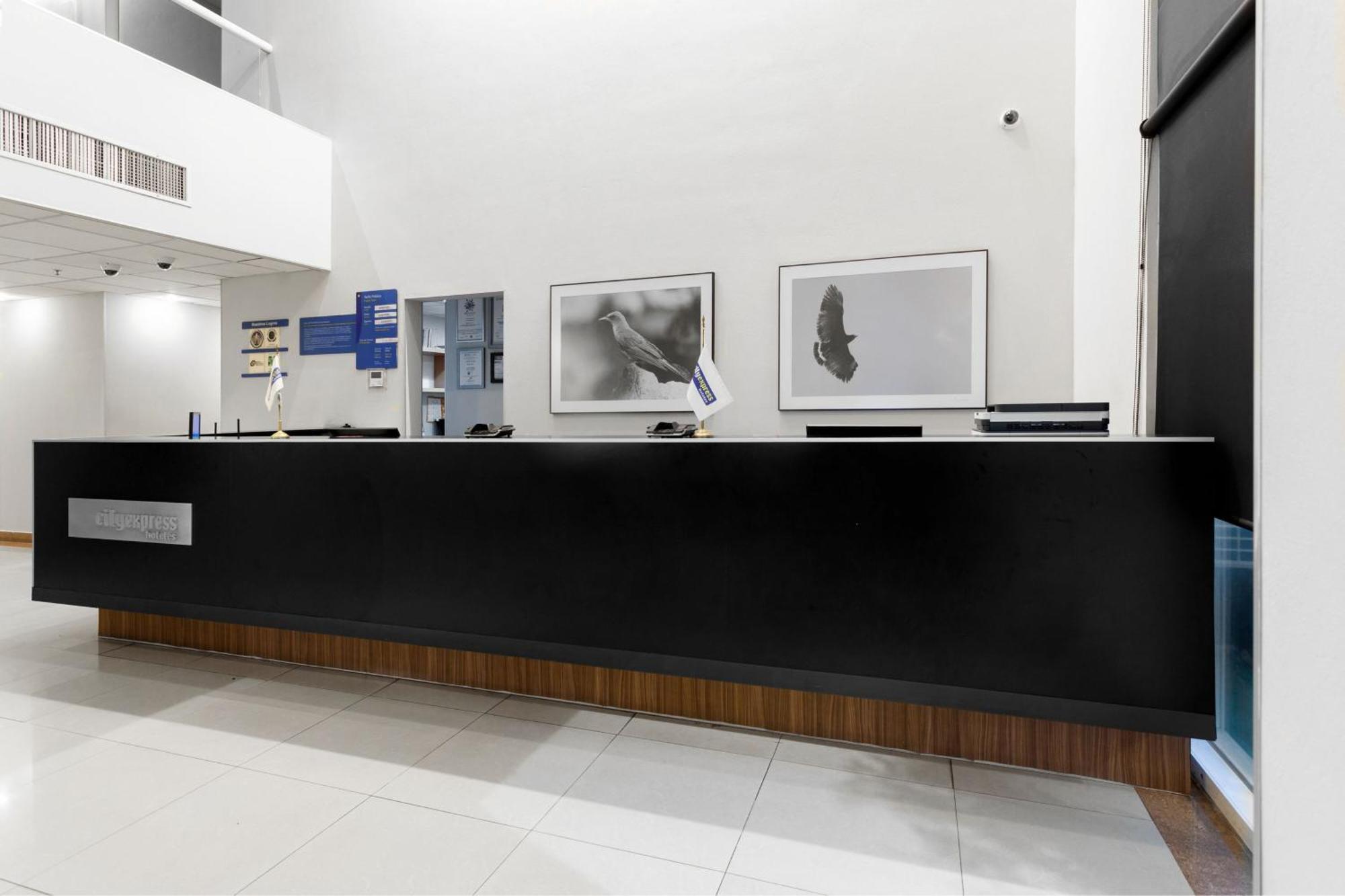 City Express By Marriott Celaya Parque Extérieur photo