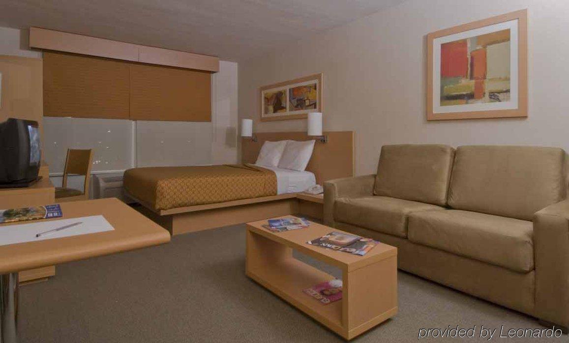 City Express By Marriott Celaya Parque Chambre photo