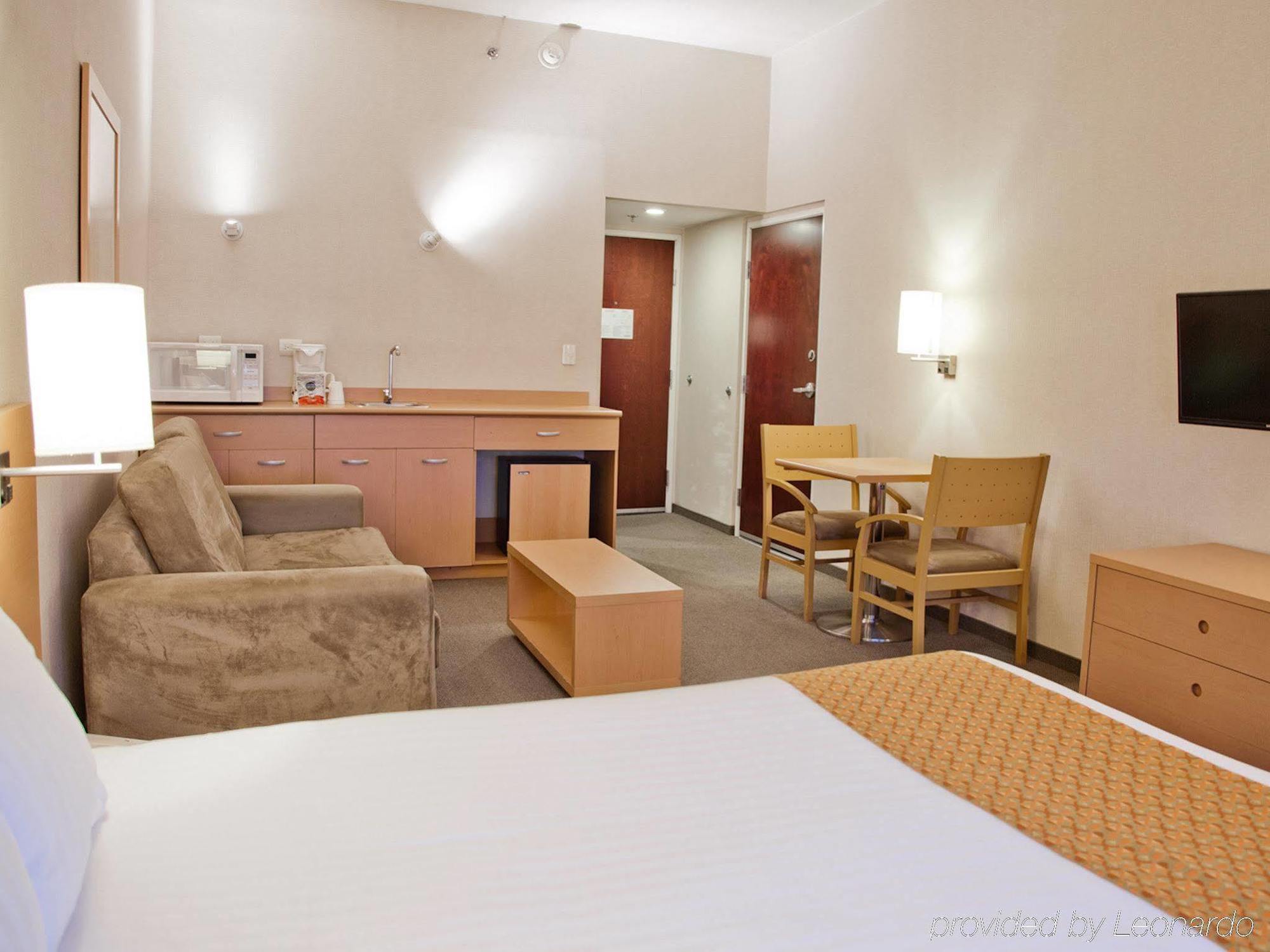 City Express By Marriott Celaya Parque Extérieur photo