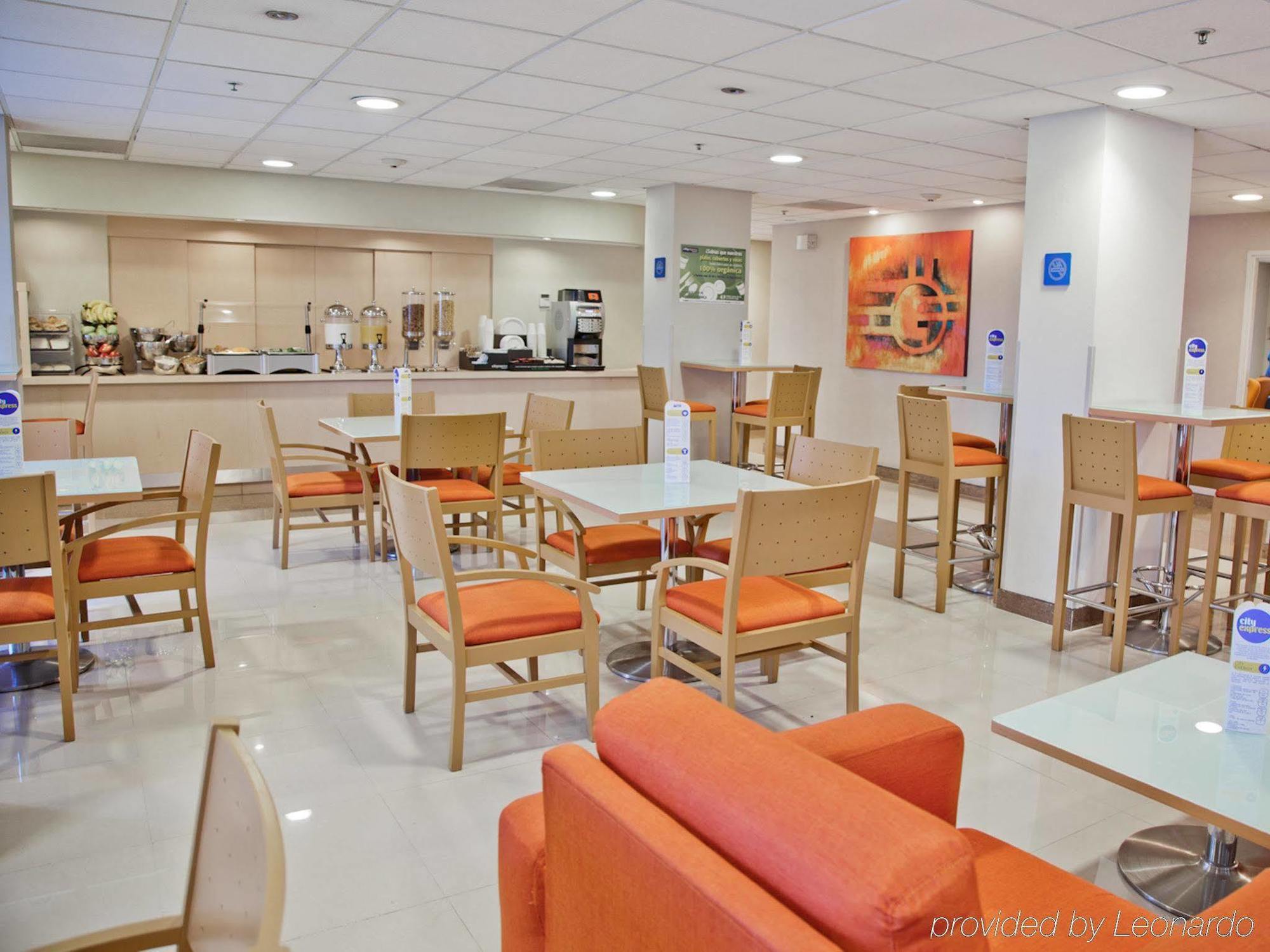 City Express By Marriott Celaya Parque Extérieur photo