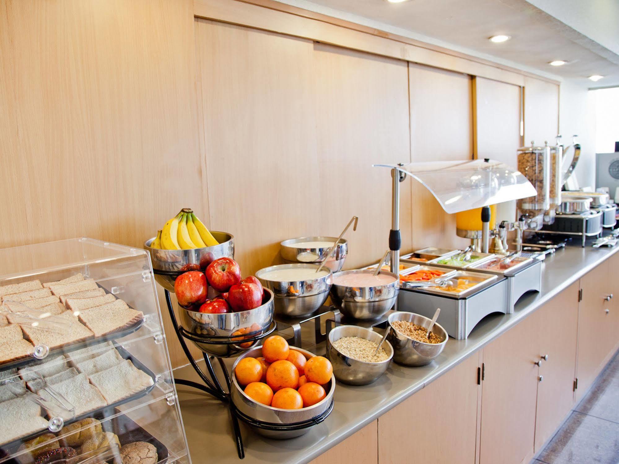 City Express By Marriott Celaya Parque Extérieur photo